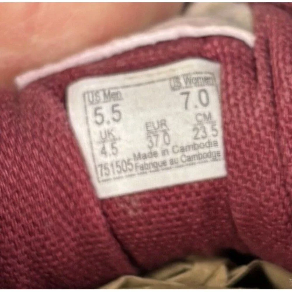 Vans‎ Old Skool Sneakers Womens 7 Burgundy Good Suede Water Repellent Low Top